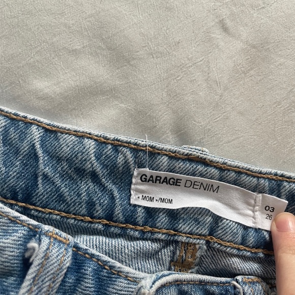 Garage denim mom jeans size 3 - Picture 3 of 4